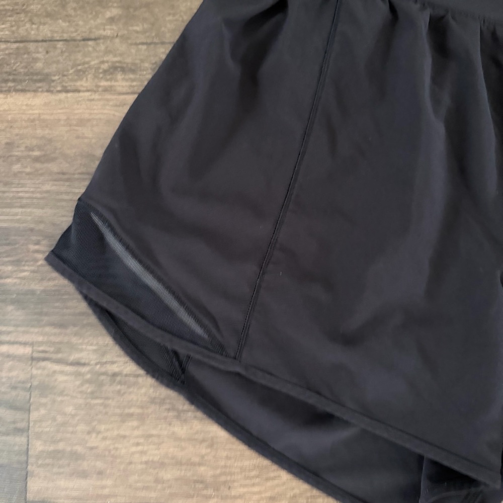 Lululemon Black Sleek High-Rise Running Short Athletic Activewear Gym Shorts 6 - Picture 4 of 11